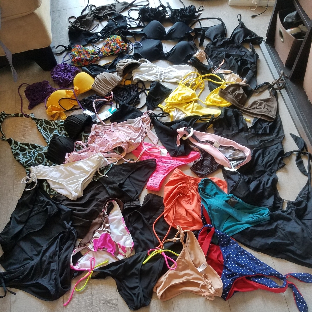 Lot of bathing suits sz small (38 pieces total)